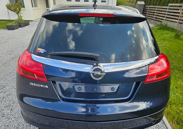 Opel Insignia cena 23900 przebieg: 220000, rok produkcji 2011 z Szczecin małe 191